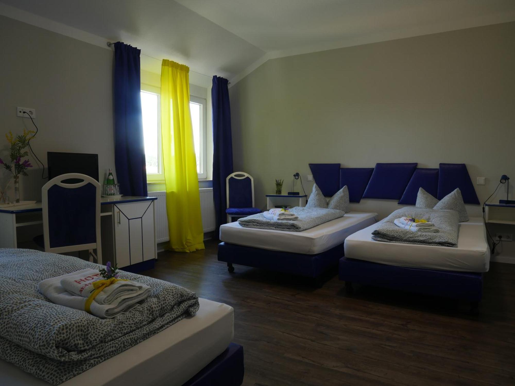 Hotel & Ristorante Positano Radeburg Zewnętrze zdjęcie